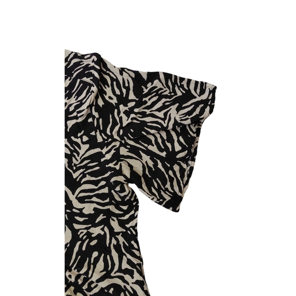 Chic Zebra Print Women's Blouse - Picture 5 of 8